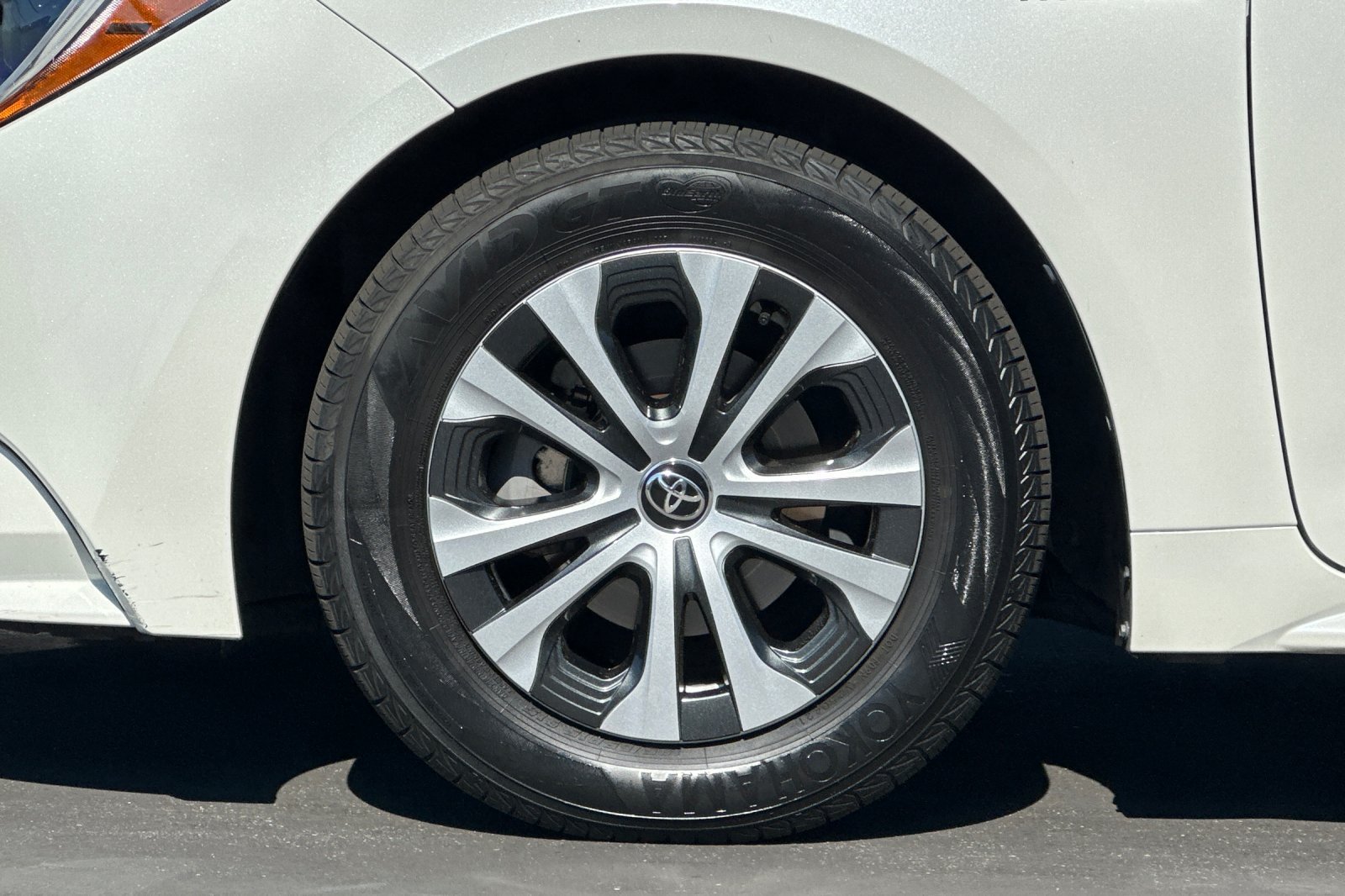 Certified 2021 Toyota Corolla LE w/ Carpet Mat Package (TMS) FWD image 25