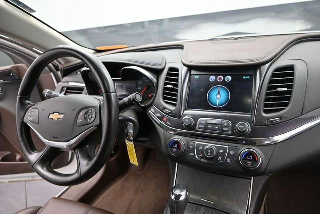 Used 2014 Chevrolet Impala LT FWD image 16