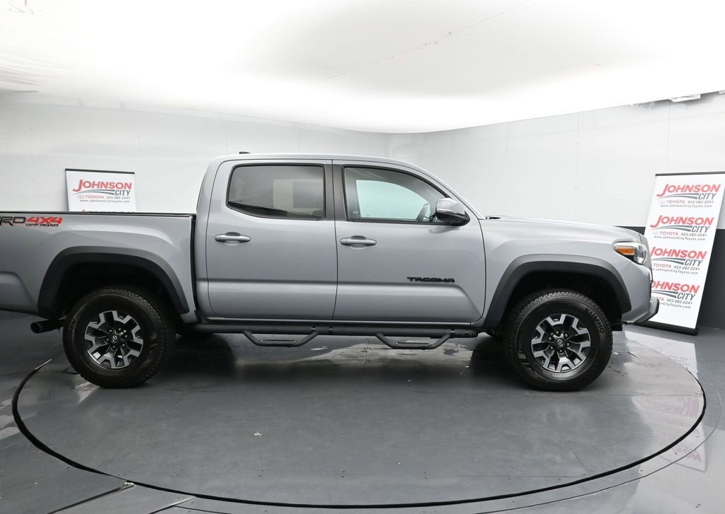 Used 2019 Toyota Tacoma TRD Off-Road image 9