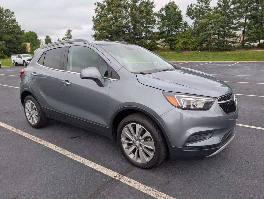 Used 2020 Buick Encore Preferred FWD image 1