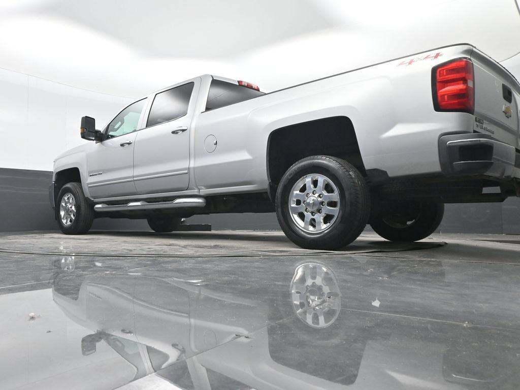 Used 2015 Chevrolet Silverado 2500 LT w/ LT Convenience Package AWD/4WD image 29
