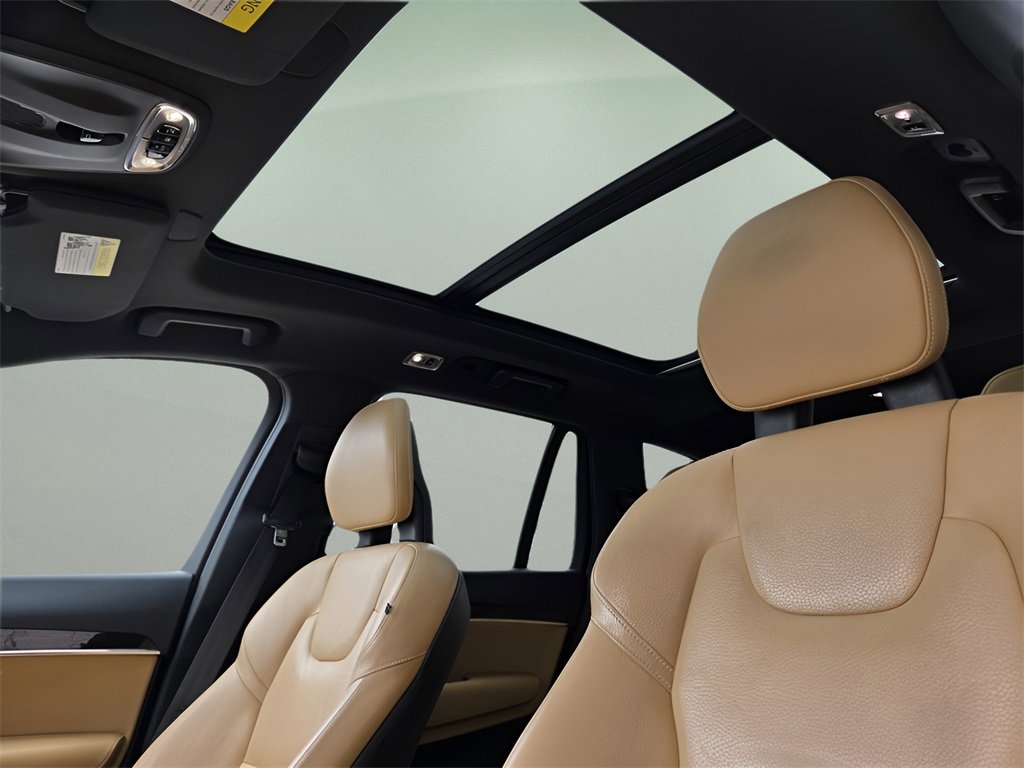 Used 2016 Volvo XC90 T6 Momentum image 24