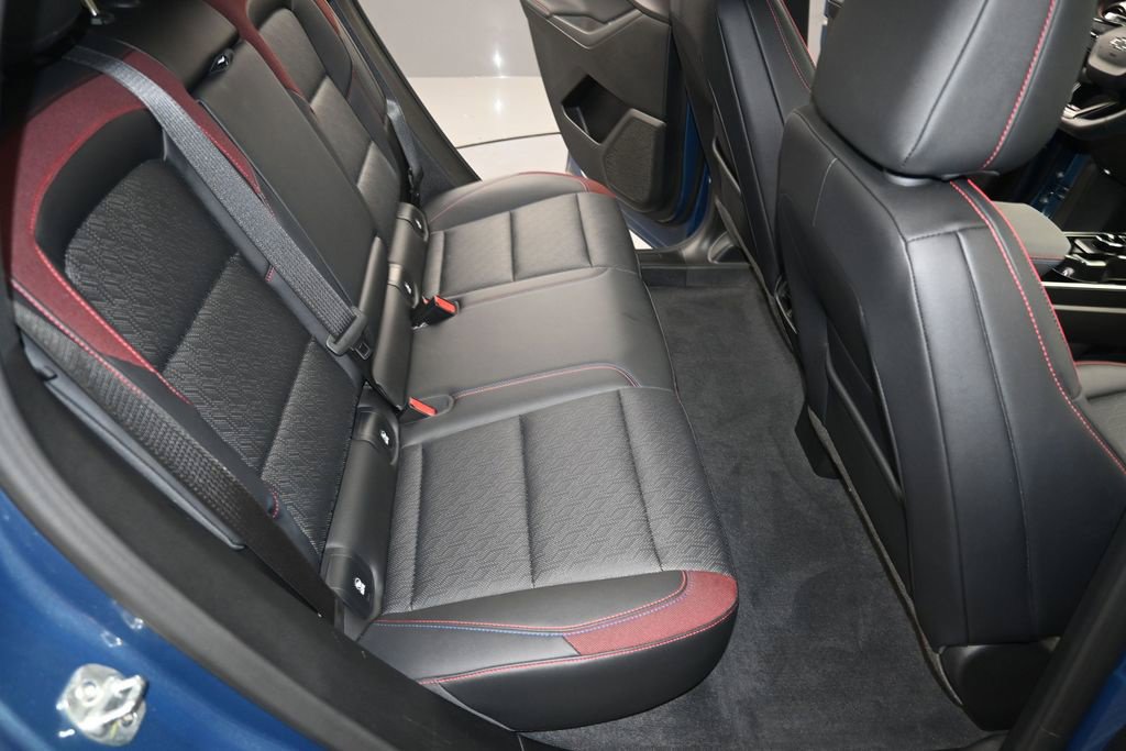 Used 2025 Chevrolet Equinox RS w/ Convenience Package III FWD image 14