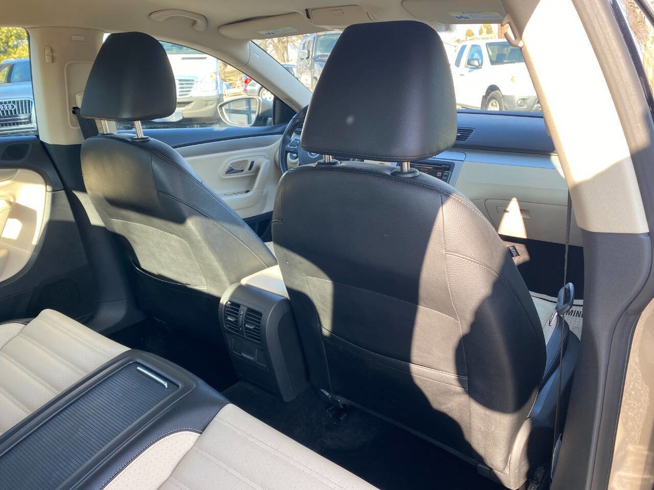 Used 2011 Volkswagen CC Sport image 27