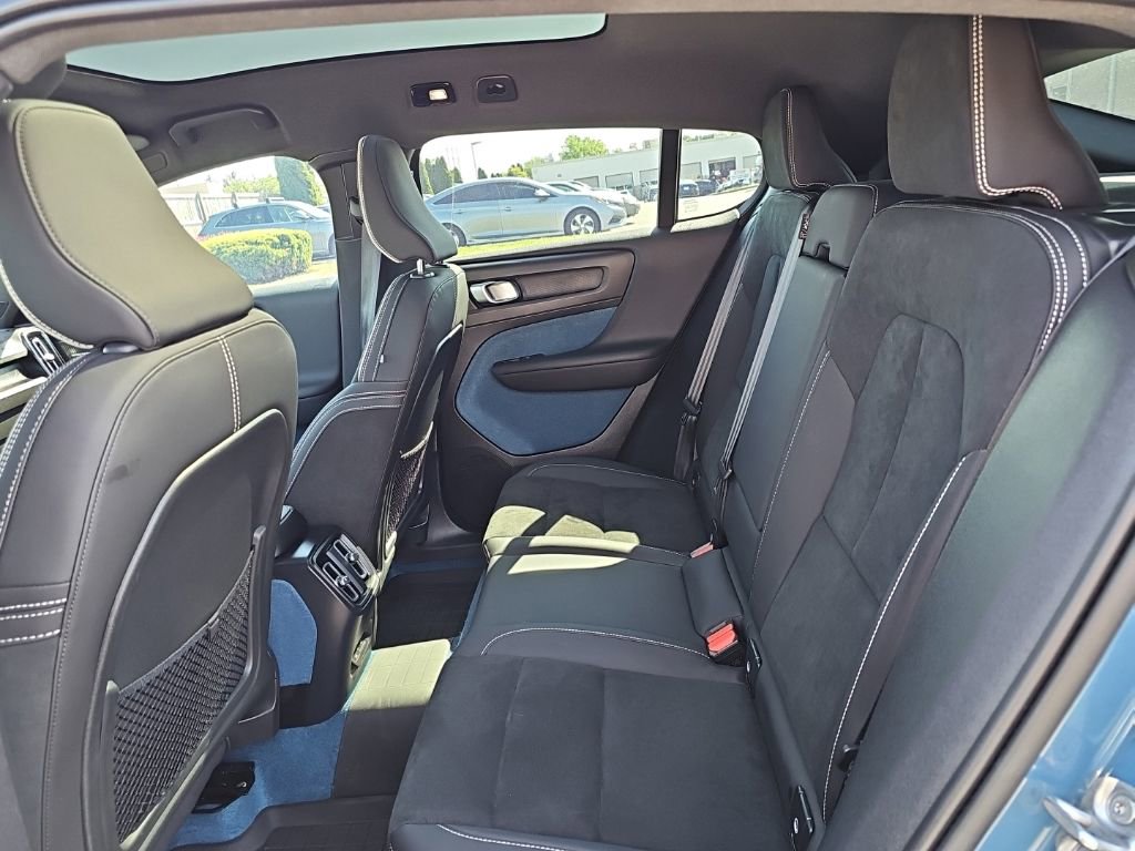 Used 2023 Volvo C40 P8 Recharge Ultimate w/ Protection Package Premier AWD/4WD image 12