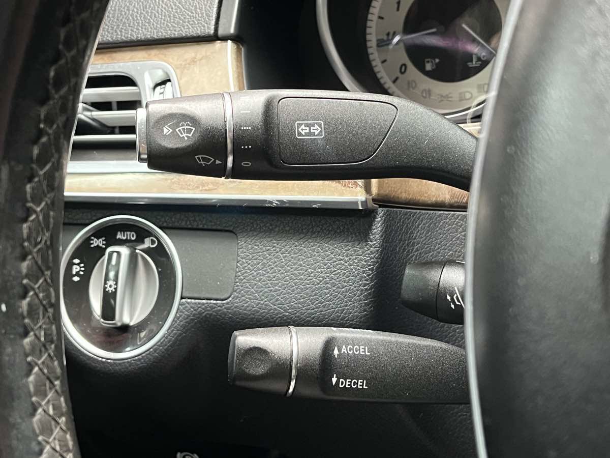 Used 2014 Mercedes-Benz E 250 BlueTEC 4MATIC Sedan image 16