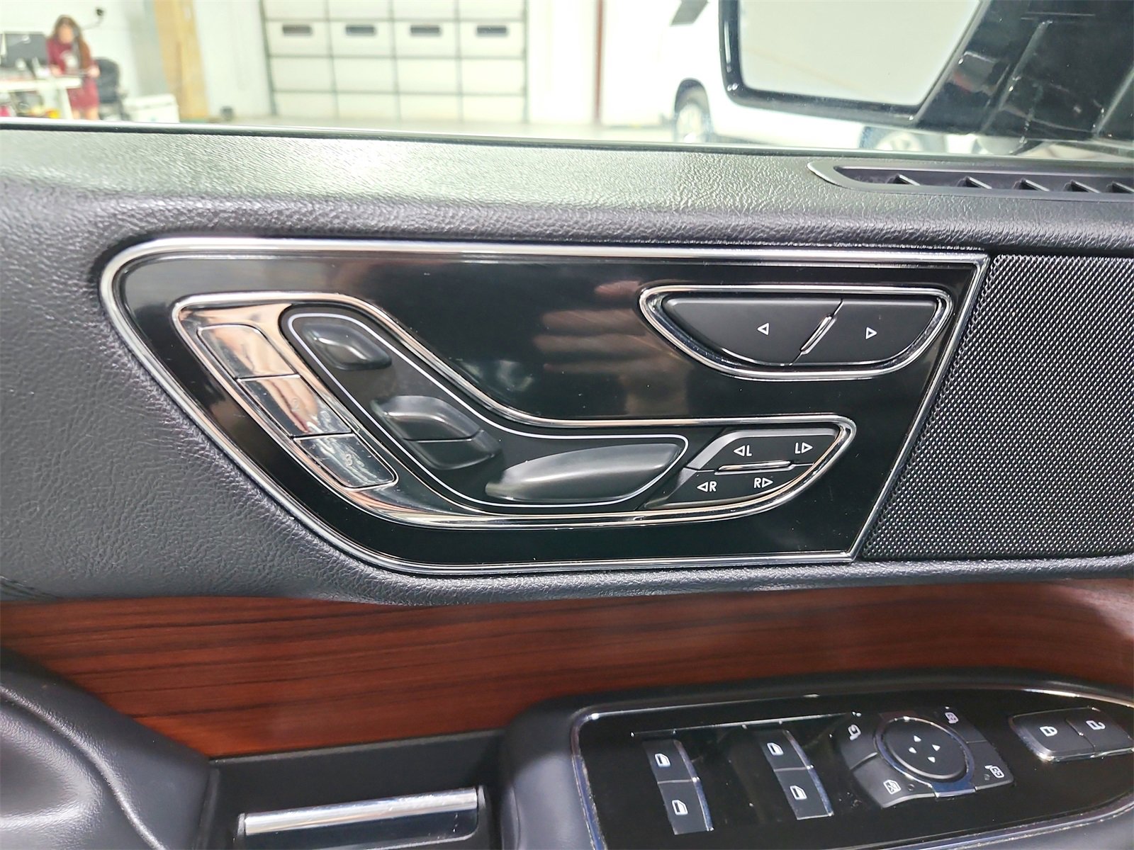 Used 2024 Lincoln Navigator Reserve image 20