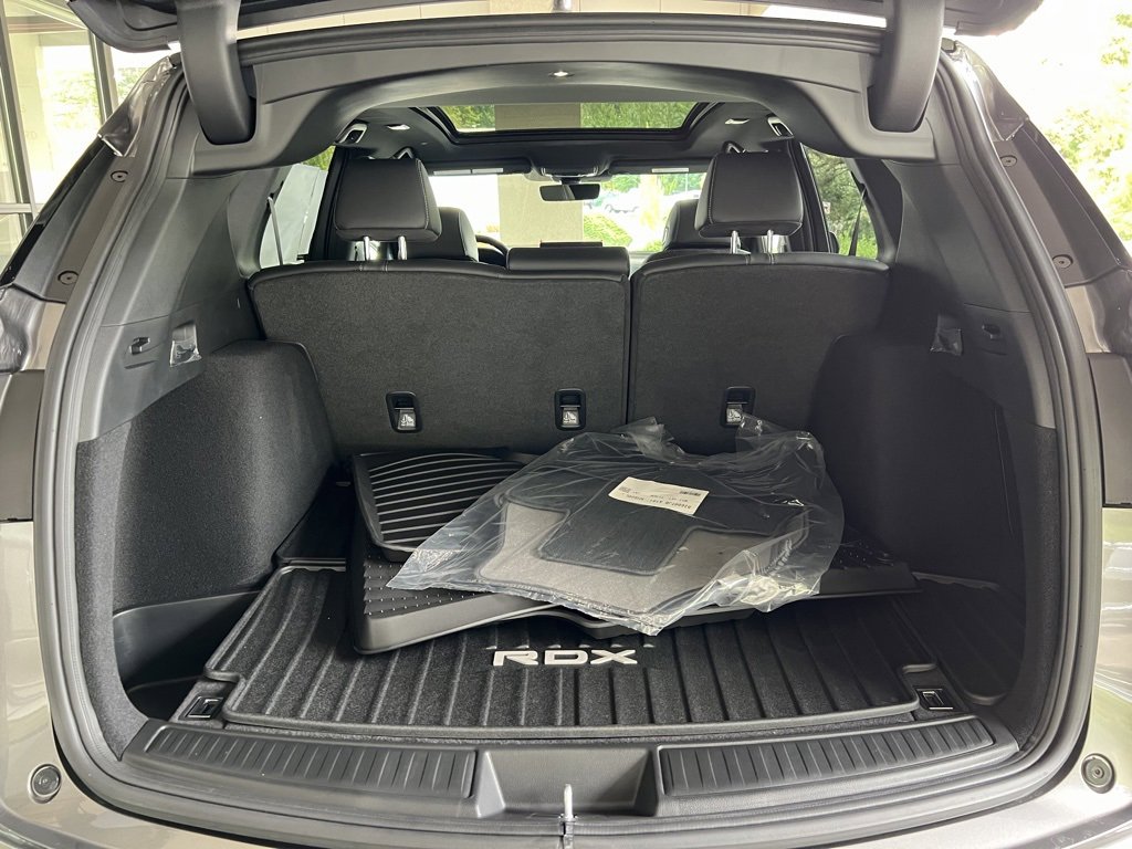 New 2026 Acura RDX SH-AWD image 9