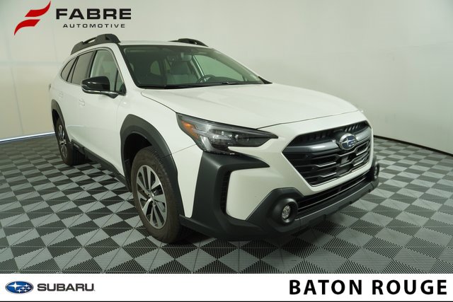 Used 2025 Subaru Outback Premium image 1