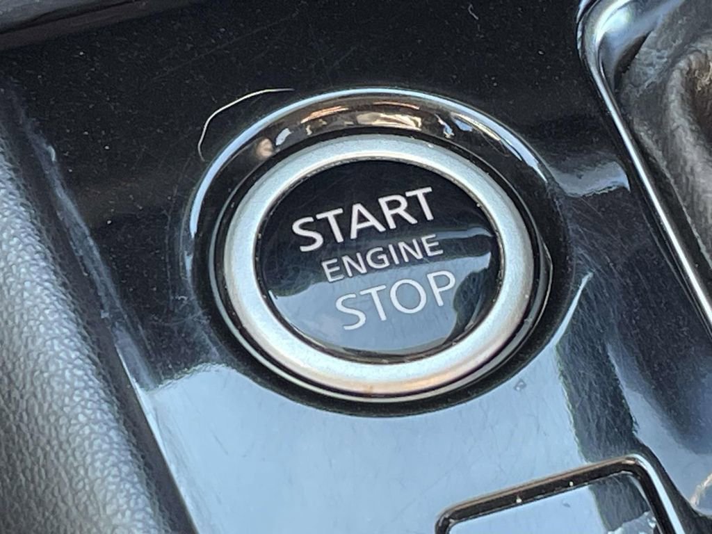 Used 2022 Nissan Kicks SR w/ Premium Package image 30