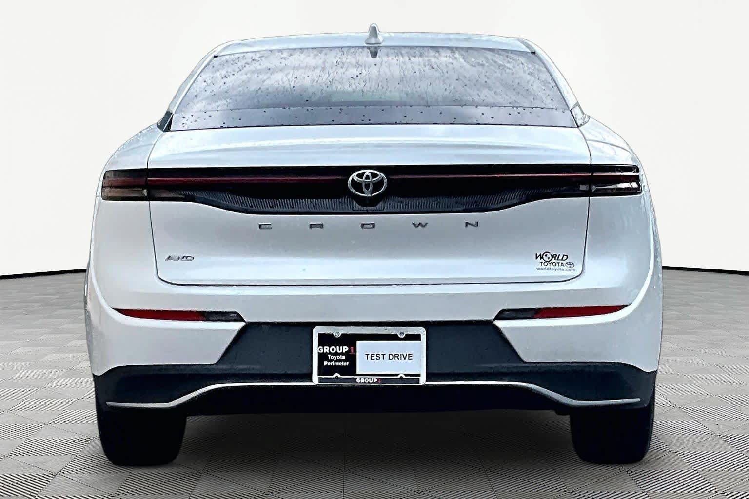 Certified 2023 Toyota Crown AWD/4WD image 5