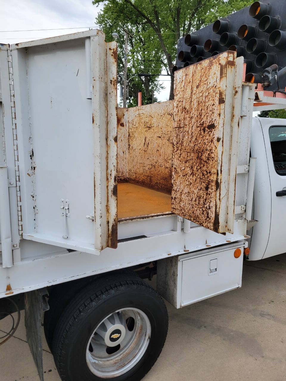 Used 2011 Chevrolet Silverado 3500 W/T RWD image 18