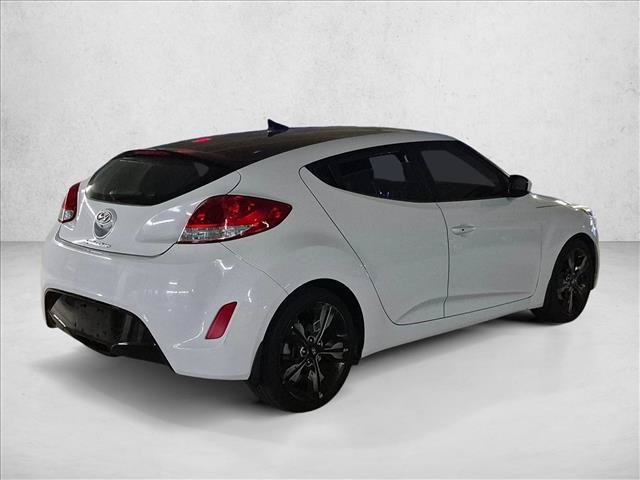 Used 2017 Hyundai Veloster Value Edition FWD image 5