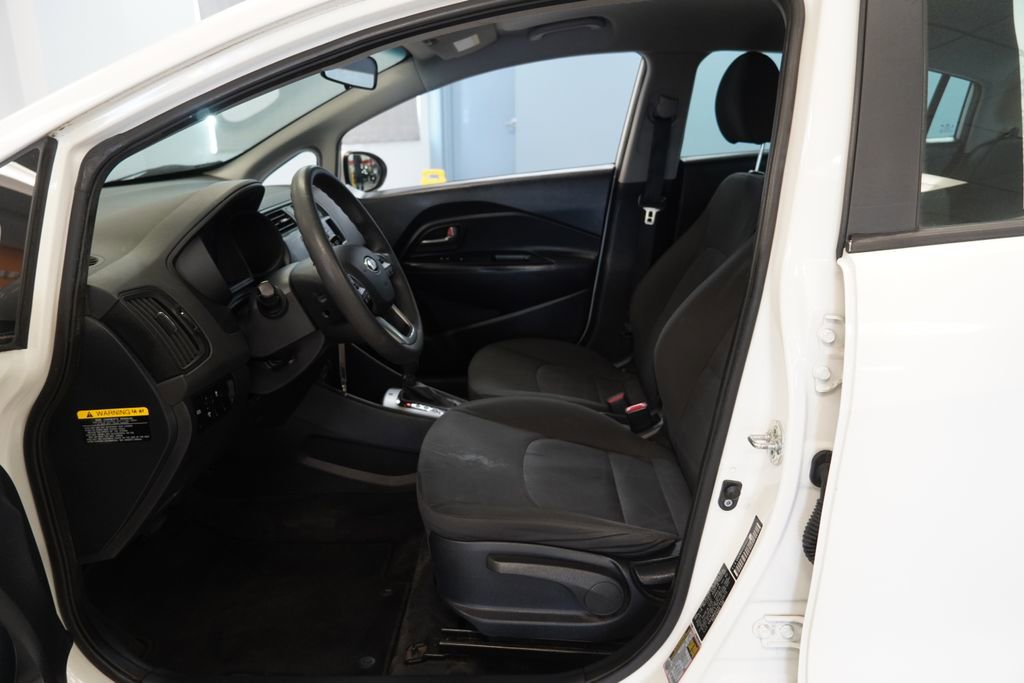 Used 2015 Kia Rio LX w/ Power Package image 4