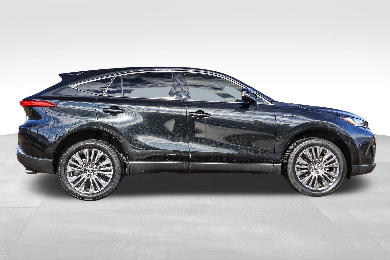 Used 2021 Toyota Venza Limited w/ Advanced Technology Package image 4