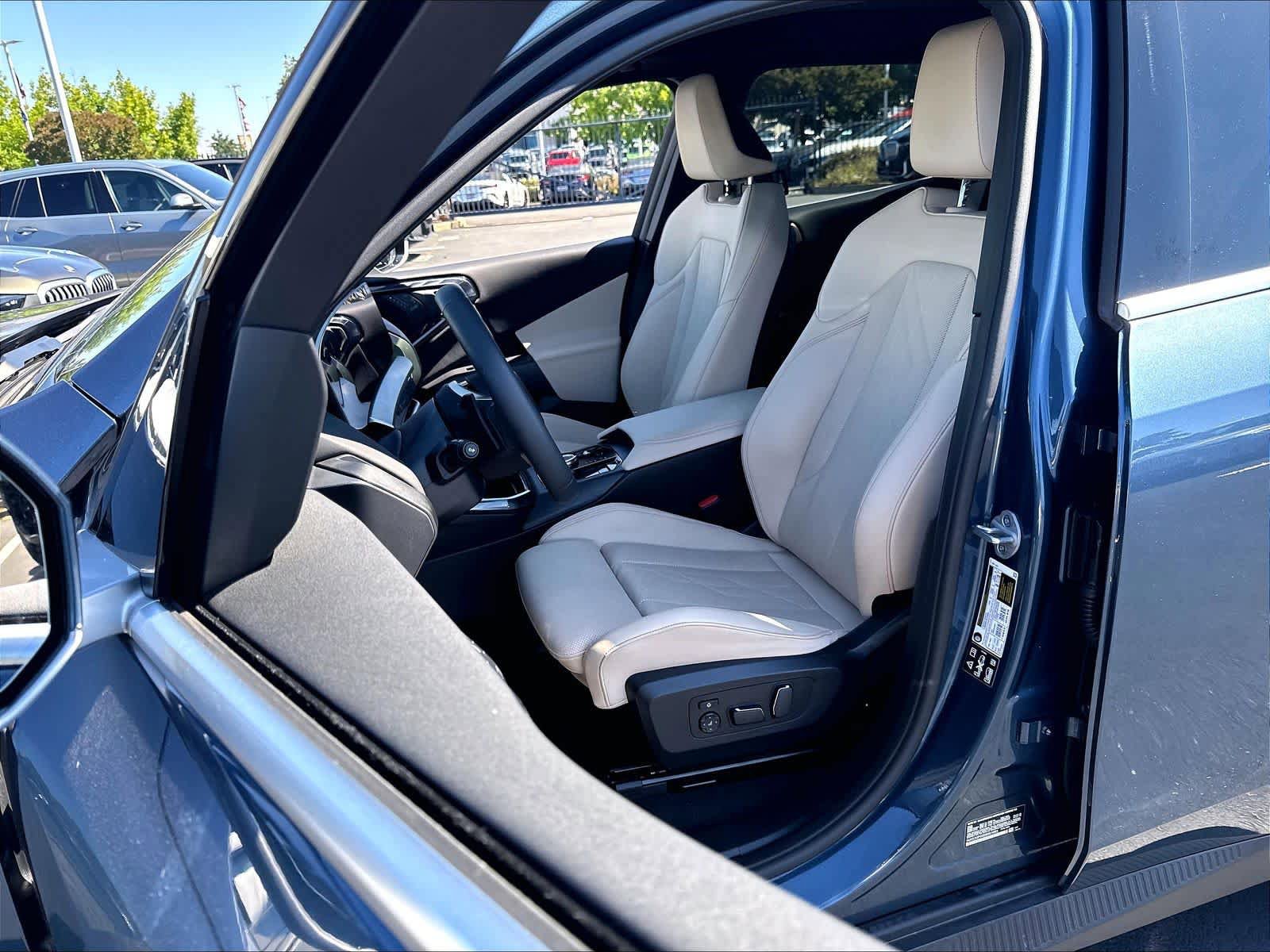 Certified 2025 BMW X3 xDrive30 w/ Premium Package AWD/4WD image 24
