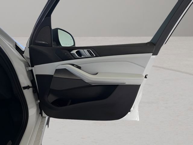 Certified 2023 BMW X7 xDrive40i w/ Premium Package image 44