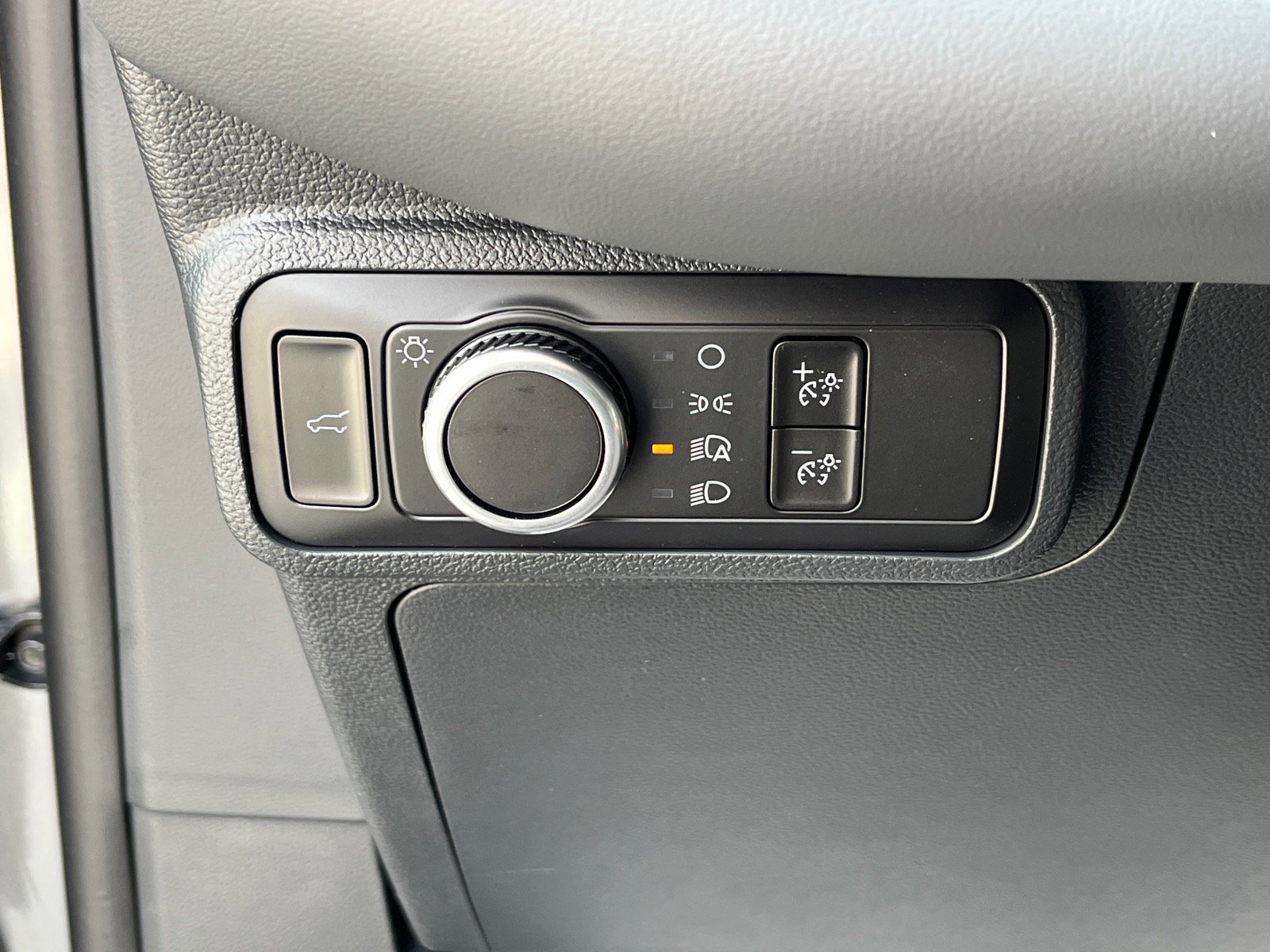 New 2026 Ford Explorer Active image 16