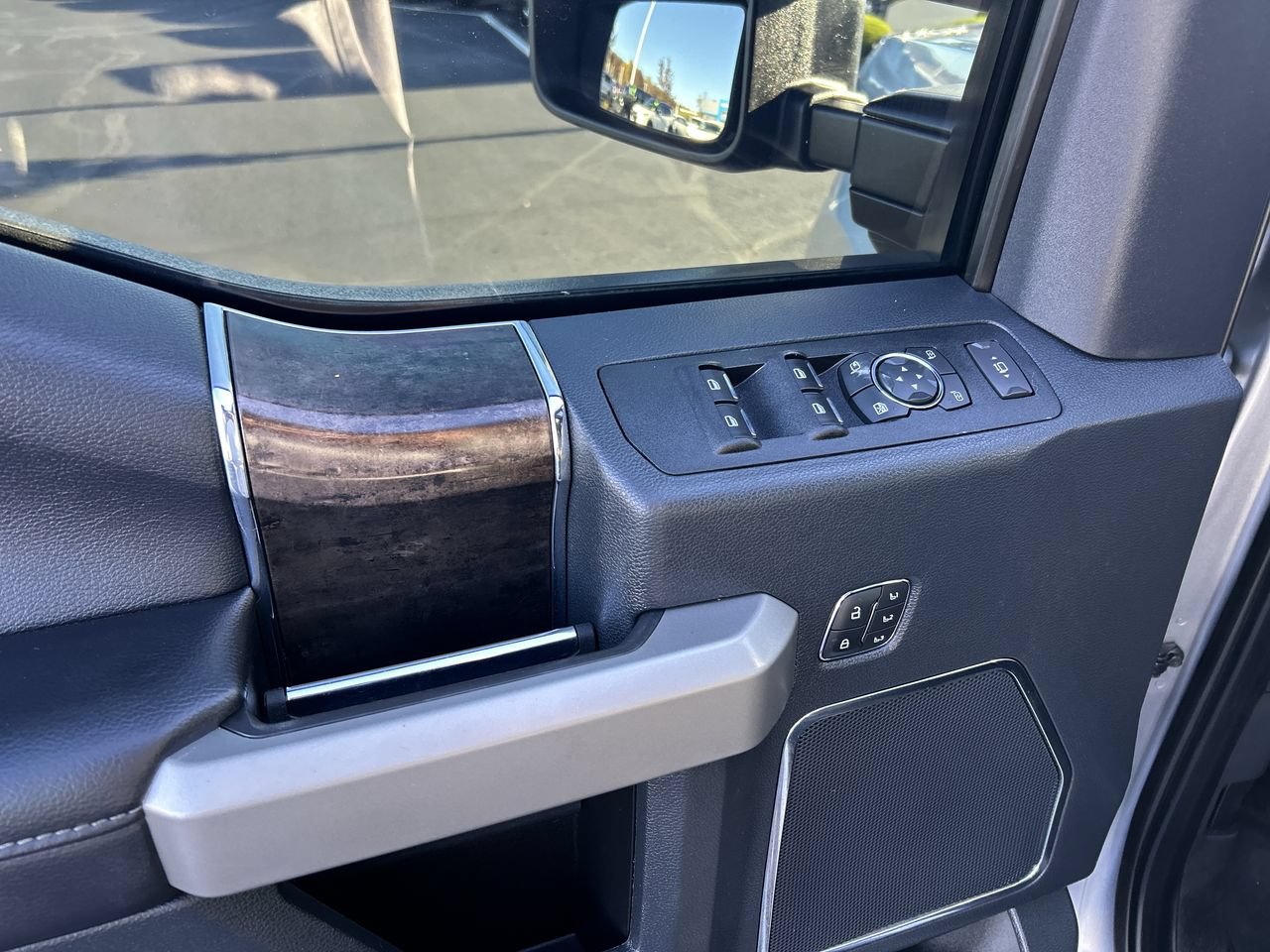 Used 2022 Ford F350 Lariat w/ Lariat Value Package AWD/4WD image 21