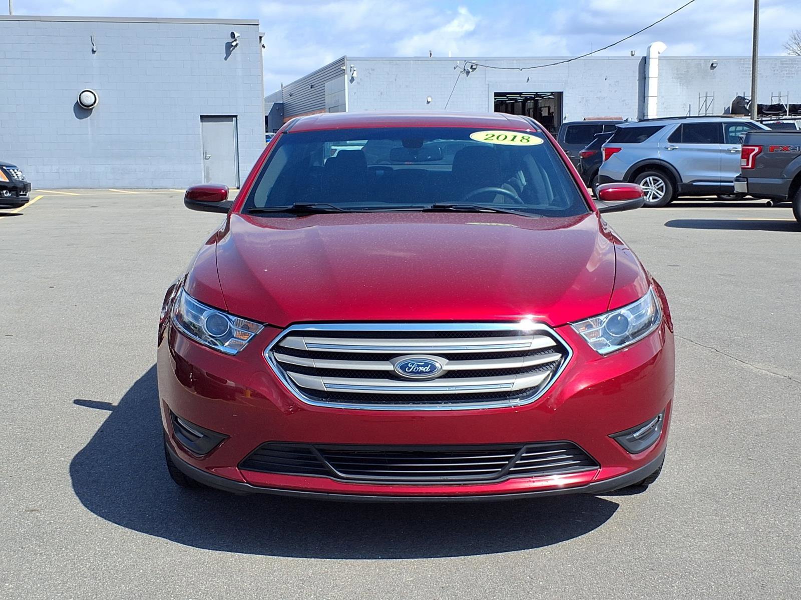 Used 2018 Ford Taurus SEL image 19