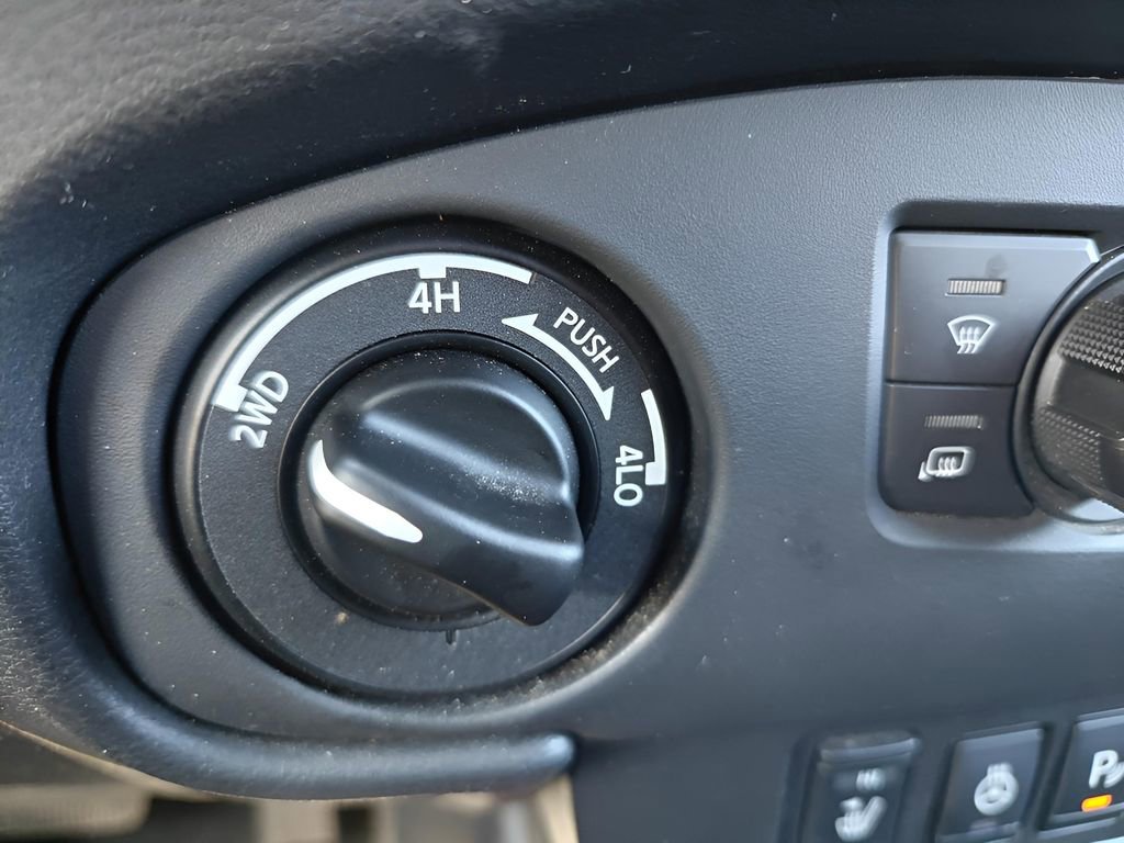 Used 2023 Nissan Frontier PRO-4X w/ Pro Convenience Package image 25