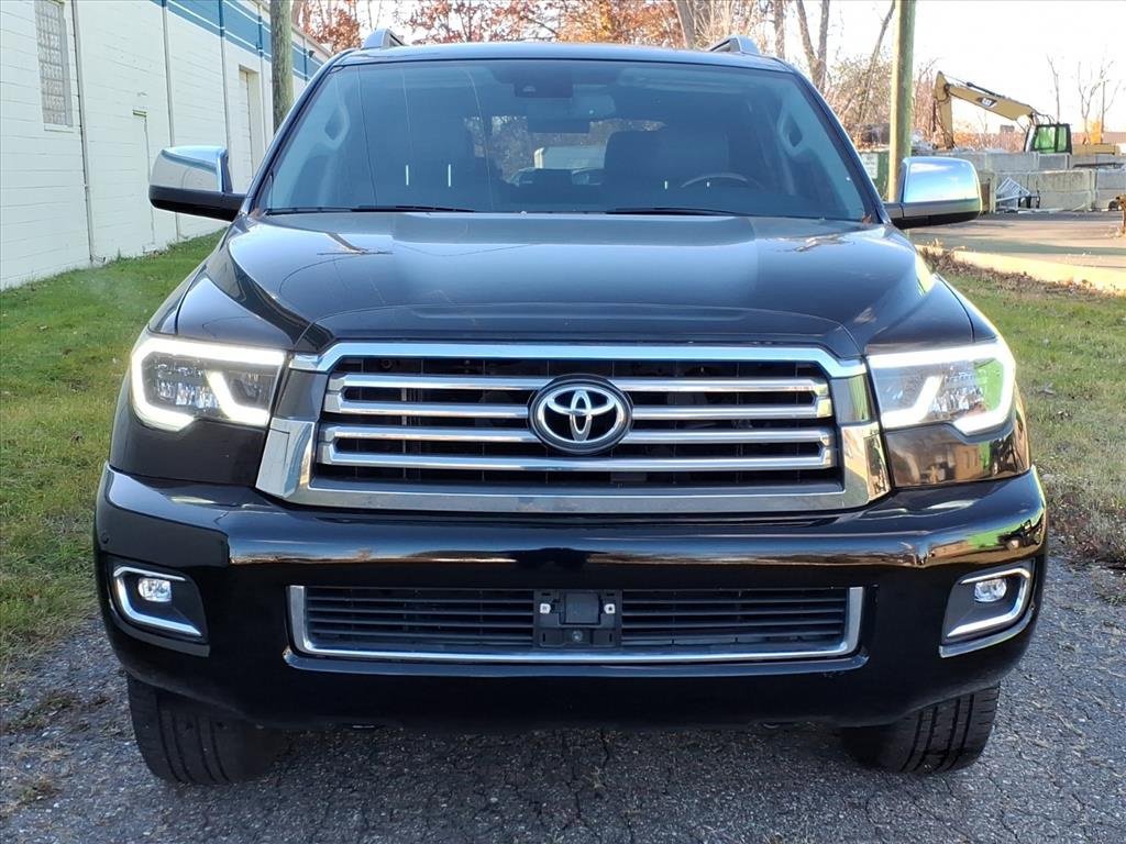 Used 2020 Toyota Sequoia Platinum image 8