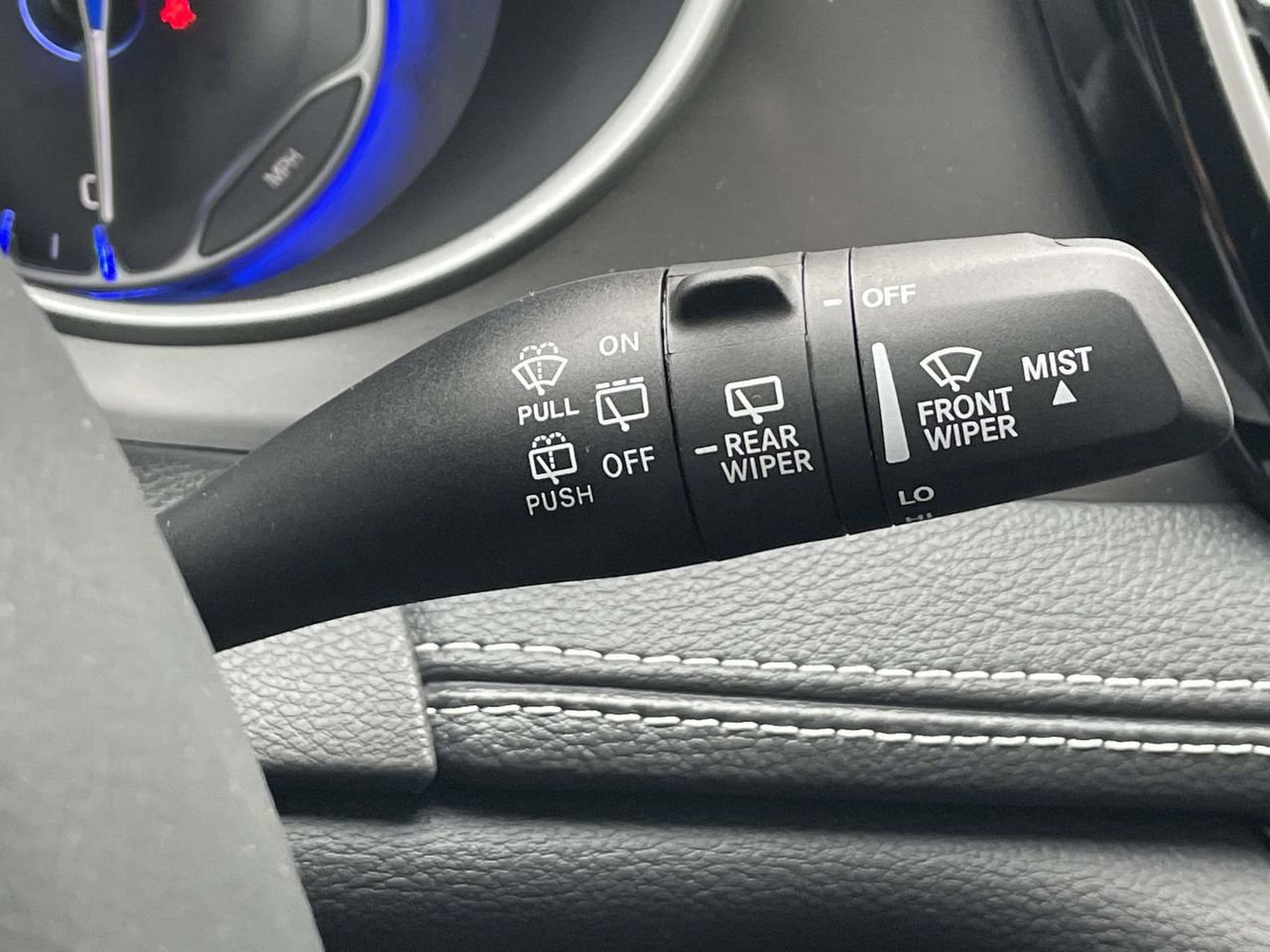 New 2026 Chrysler Pacifica Select FWD image 38