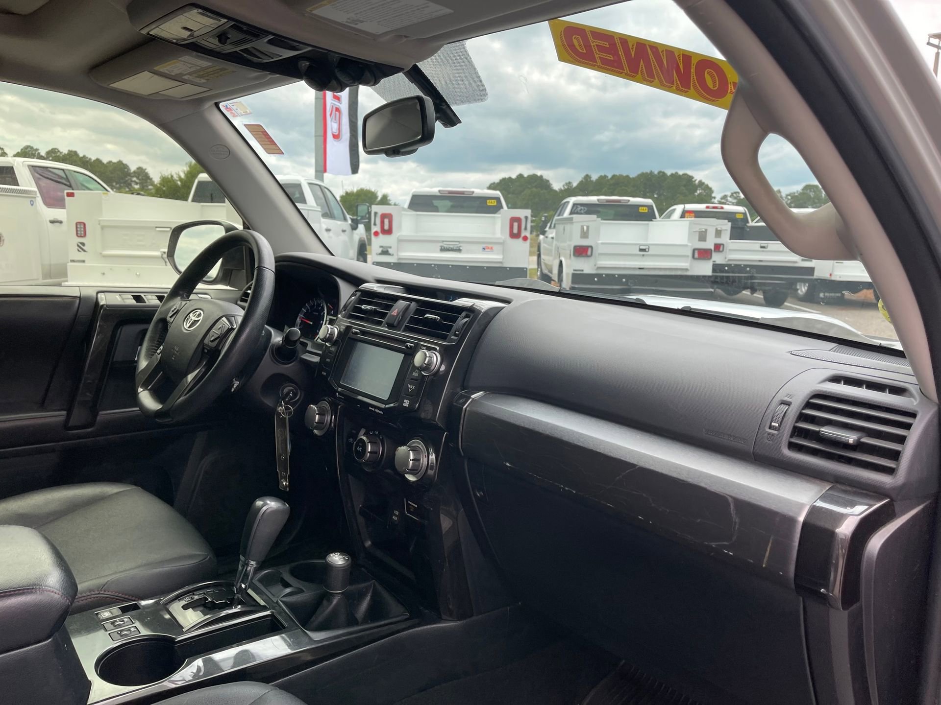 Used 2016 Toyota 4Runner Trail Premium AWD/4WD image 28