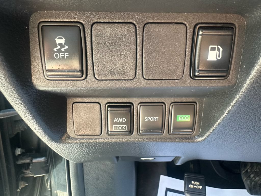 Used 2018 Nissan Rogue S AWD/4WD image 8