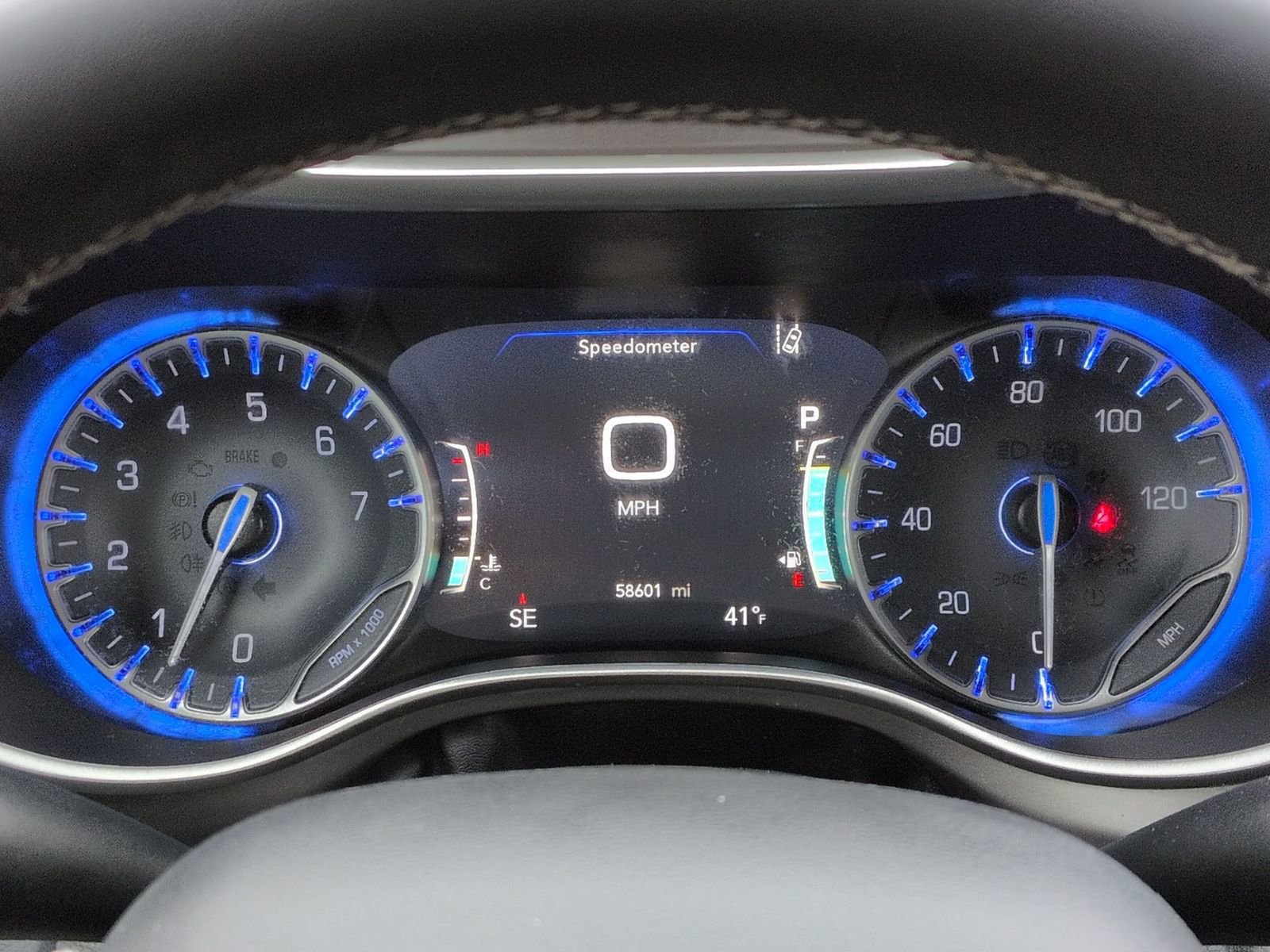 Used 2023 Chrysler Pacifica Touring-L image 19