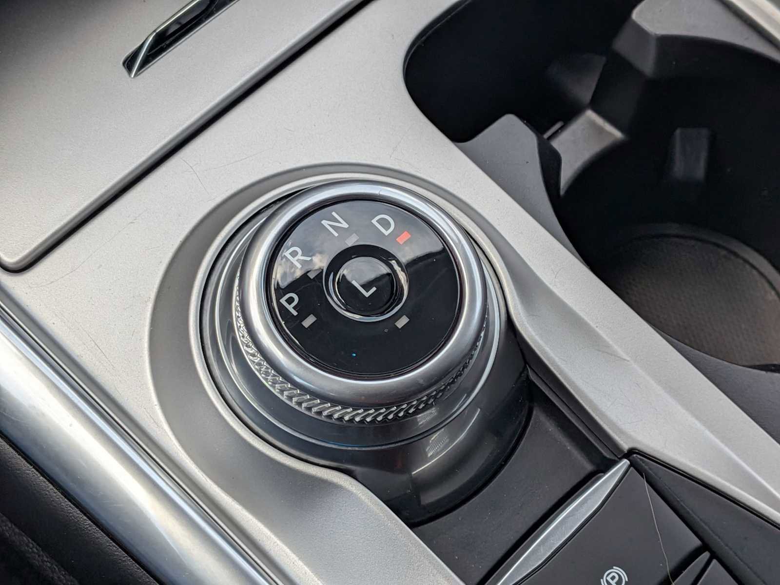 Used 2024 Ford Explorer Limited w/ Limited Technology Package AWD/4WD image 29