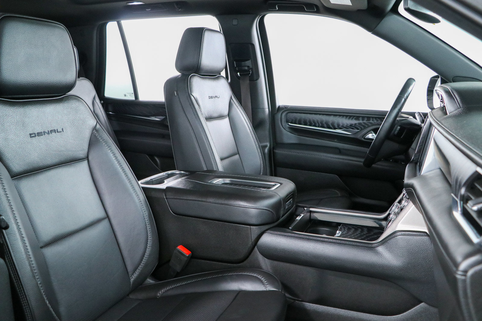 Used 2023 GMC Yukon Denali AWD/4WD image 31