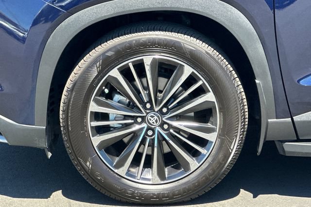Certified 2026 Toyota Grand Highlander AWD Hybrid image 32