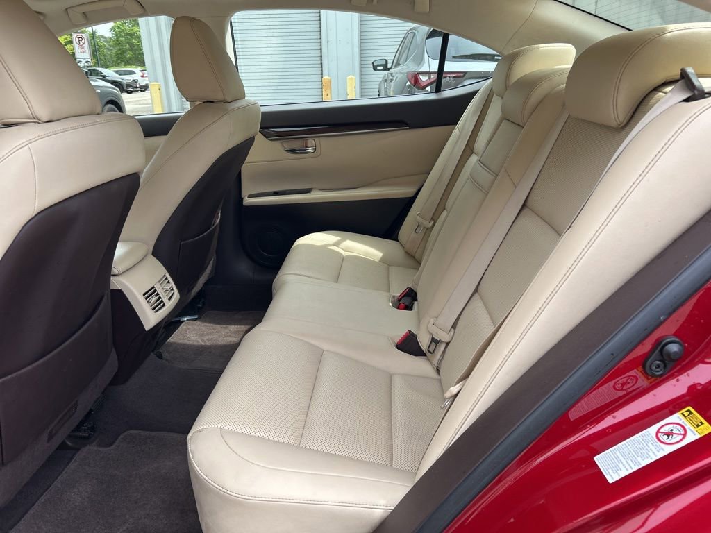 Used 2016 Lexus ES 350 w/ Navigation System Package FWD image 22