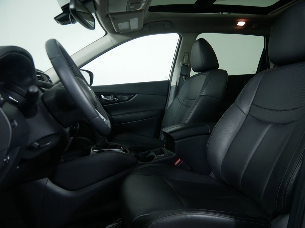 Used 2020 Nissan Rogue SL w/ Premium Package AWD/4WD image 15