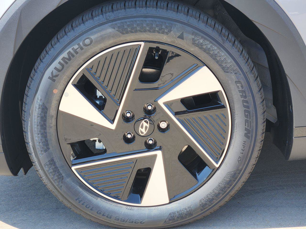 New 2027 Hyundai Ioniq 5 SE RWD image 7