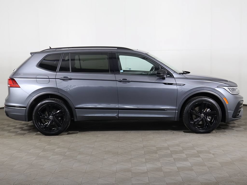 Used 2024 Volkswagen Tiguan SE R-Line FWD image 19