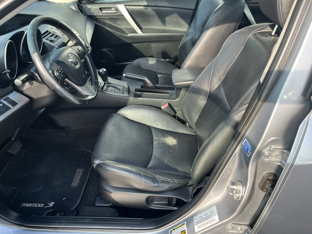 Used 2013 MAZDA MAZDA3 i Grand Touring image 24