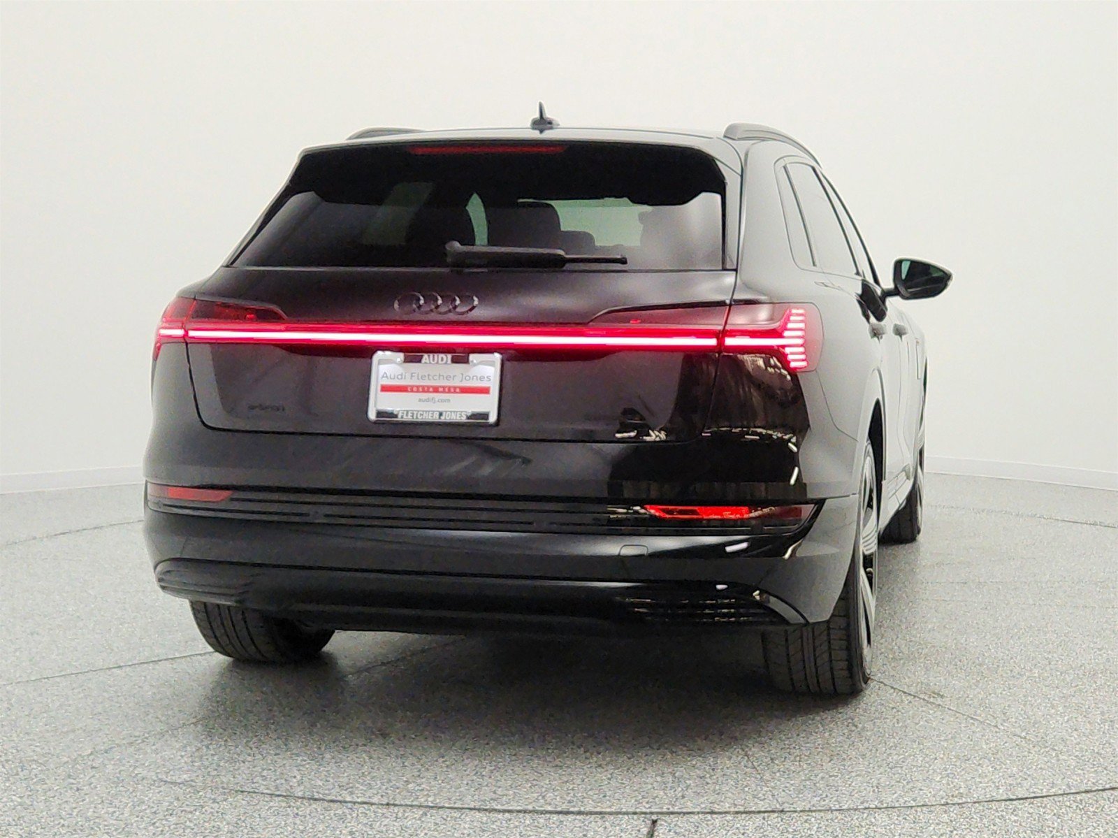 Used 2023 Audi e-tron Premium Plus w/ Premium Plus Package AWD/4WD image 6