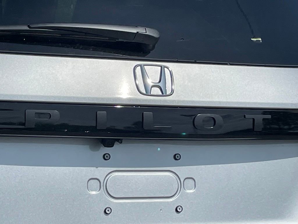 New 2026 Honda Pilot Sport image 20