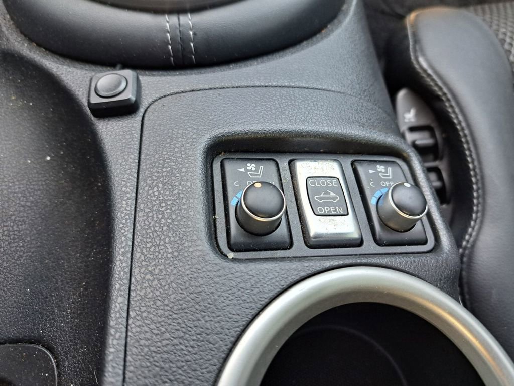 Used 2014 Nissan 370Z Touring w/ Sport Package image 14