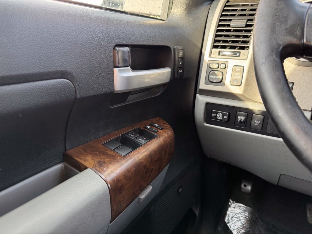 Used 2013 Toyota Tundra Platinum AWD/4WD image 31