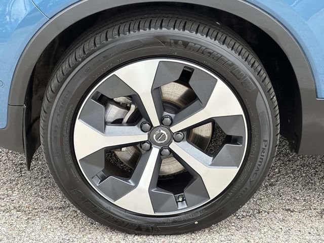 Used 2023 Volvo XC40 B5 Plus w/ Driver Assist Package AWD/4WD image 13