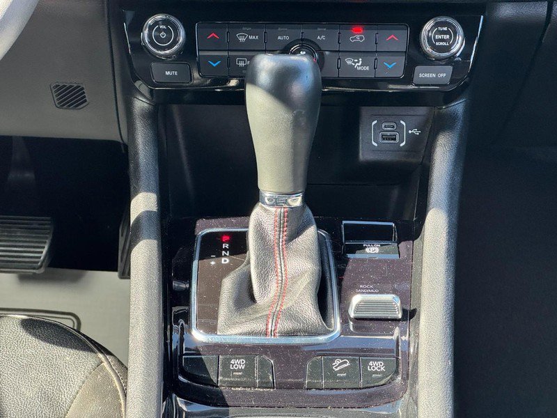 Used 2023 Jeep Compass Trailhawk image 13