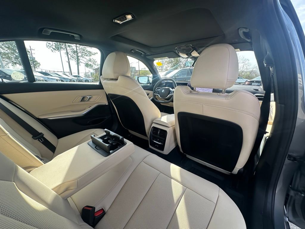 Certified 2025 BMW 330i Sedan w/ Convenience Package image 24
