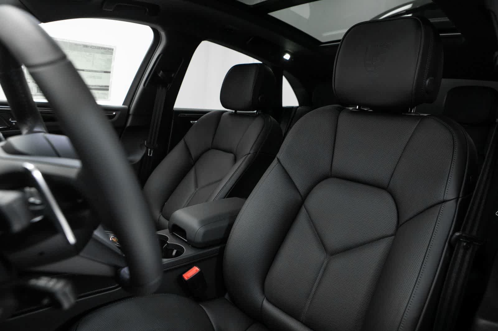 New 2026 Porsche Macan S AWD/4WD image 5