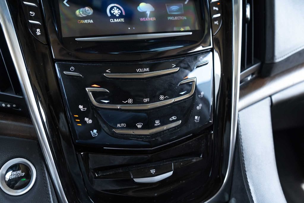 Used 2017 Cadillac Escalade Premium Luxury RWD image 21