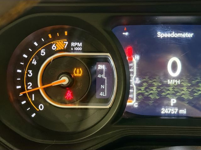 Used 2024 Jeep Wrangler Willys image 13
