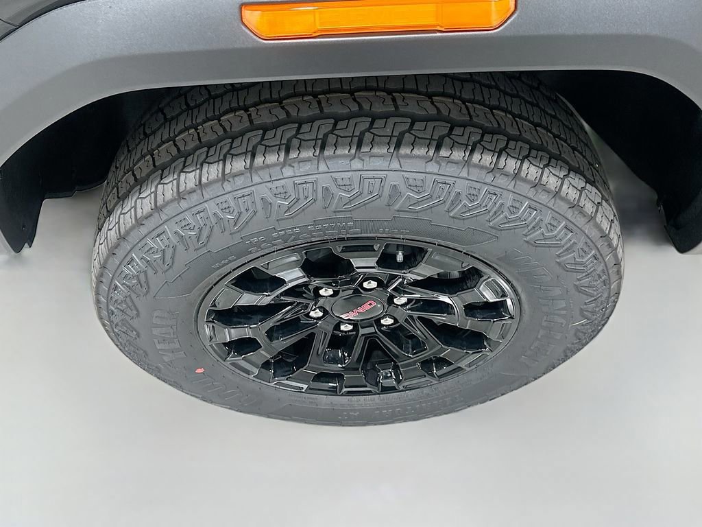New 2026 GMC Canyon Elevation w/ Convenience Package RWD image 32