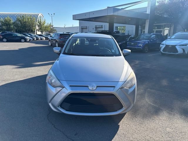 Used 2017 Toyota Yaris iA FWD image 3